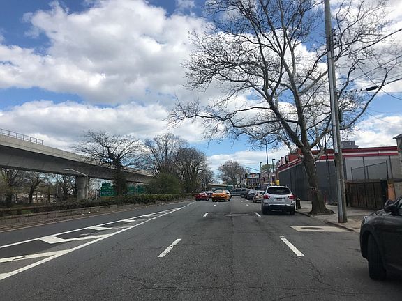 4th image of 12012 Van Wyck Expy