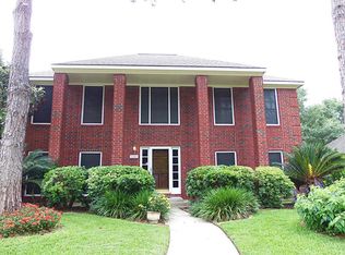 16207 Avenplace Rd, Tomball, TX 77377