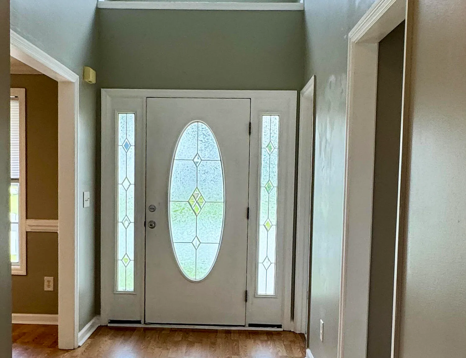 3 bed, 2.5 bath, $2,200 — Photo 2