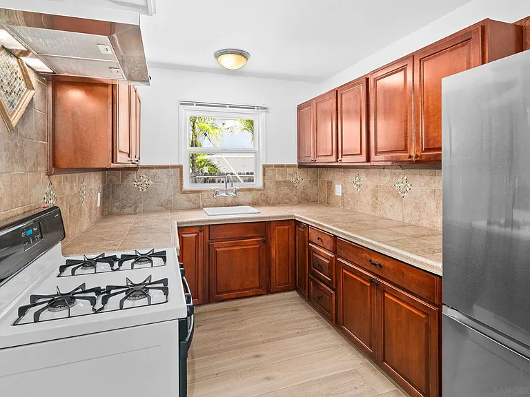 620 Minot Ave — Photo 15