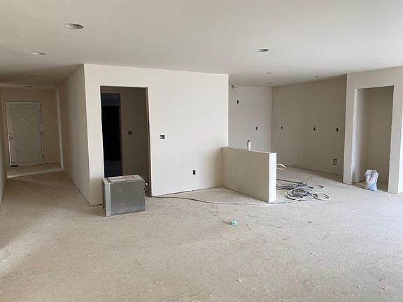 4th image of 1101 S Nevada Ave