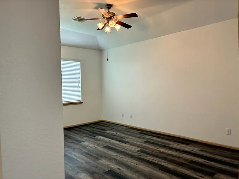7042 Windy Run Ct — Photo 21