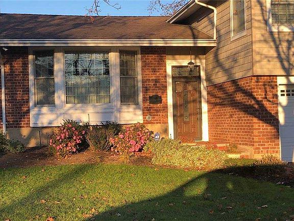 2nd image of 19 Maxwell Dr