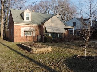 1151 Sunset Rd, Mayfield Heights, OH 44124