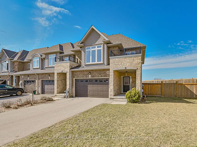 23 Pinot Cres #UPPER — Photo 2