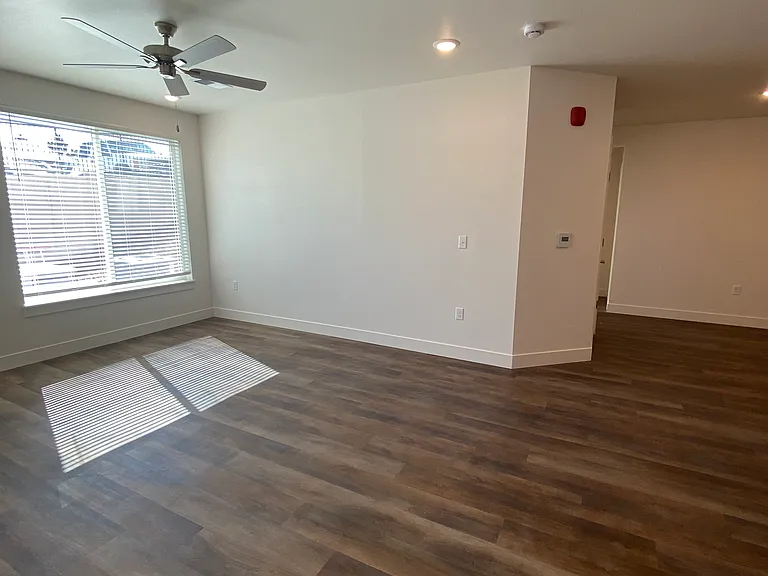 2025 E Carlson St #G108 — Photo 8