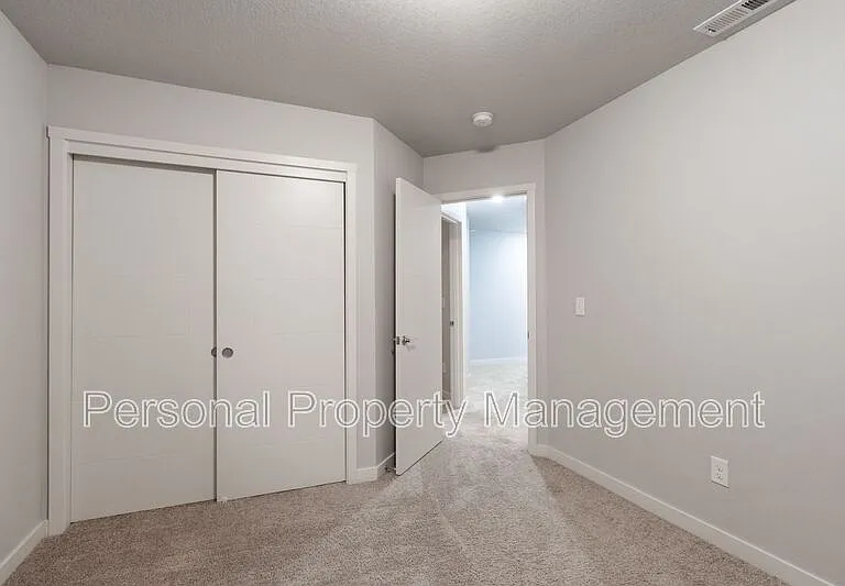 3544 NE 61st Way — Photo 13