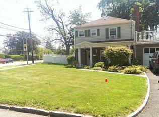 1 Wendover Rd, Eastchester, NY 10709