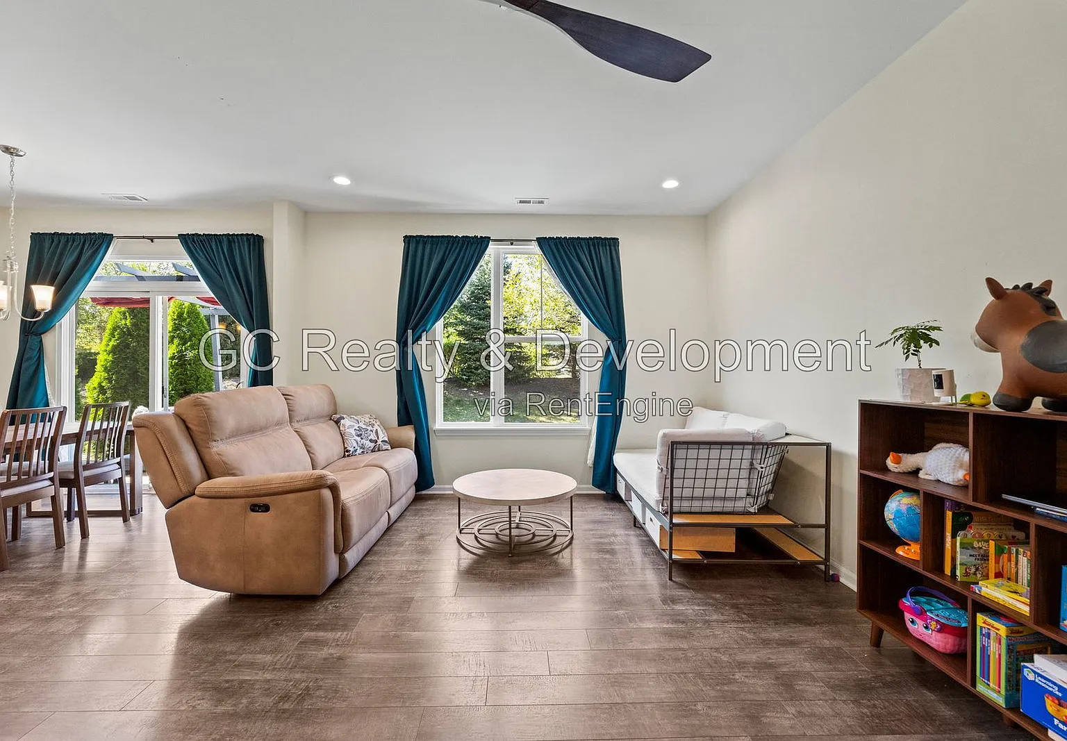 2 bed, 2.5 bath, 1600 sqft, $2,595 — Photo 3