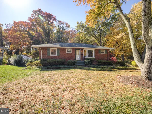 6809 Jerome St, Springfield, VA 22150