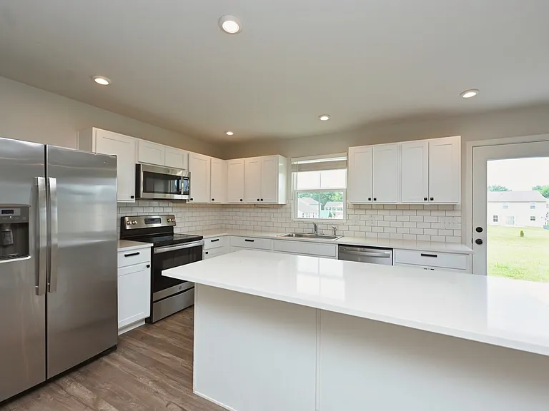 2161 Brokeshire Dr — Photo 24