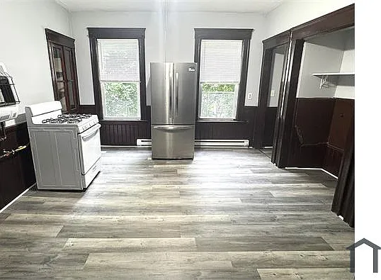 16 Hillside St #2 — Photo 2