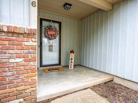 3rd image of 6 Valewood Ct