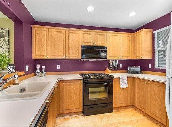 Beautiful open kitchen.