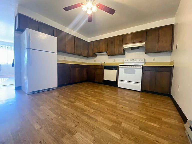 2487 NE Kerr St #12 — Photo 6