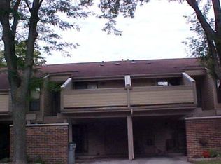 5588 S 27th St #3, Milwaukee, WI 53221