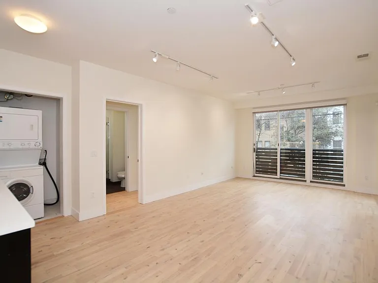 480 14th St #3 — Photo 5