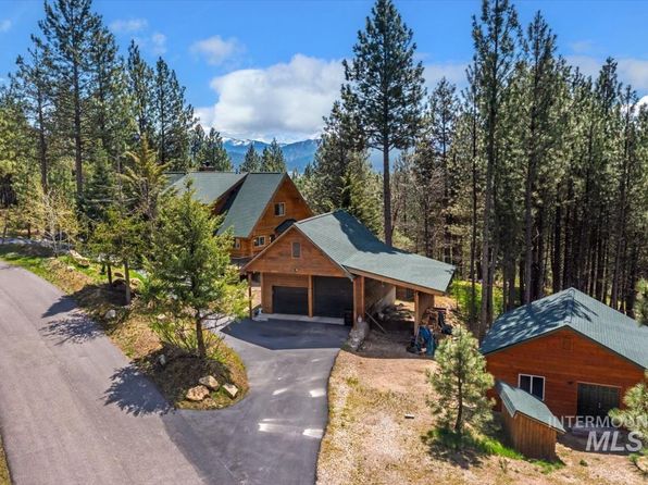 93 Blue Shadow Dr, Garden Valley, ID 83622