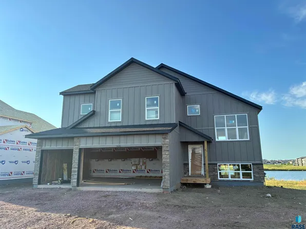 5616 E Ashwood Cir, Sioux Falls, SD 57108