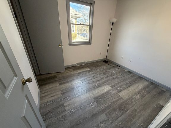 5th image of 971-973 Sumner Ave