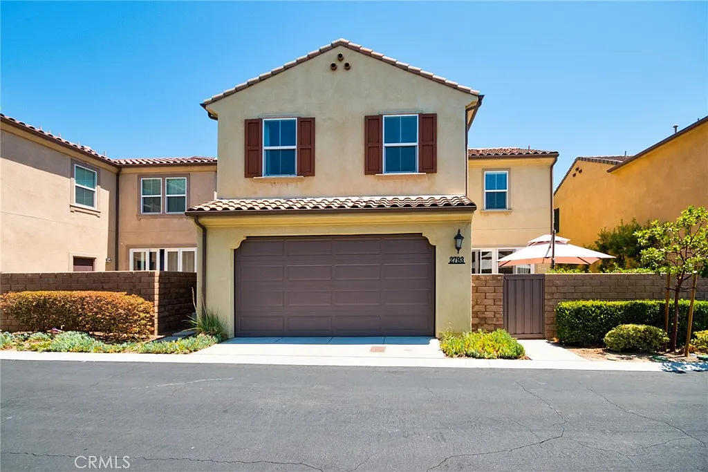 4 bed, 2063 sqft, $4,950 — Photo 1
