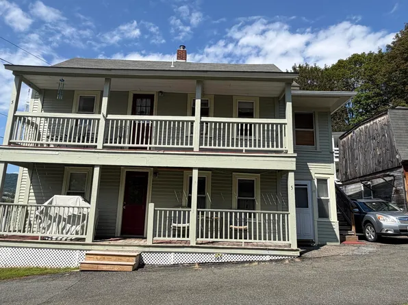 5 Richmond Ln, Adams, MA 01220