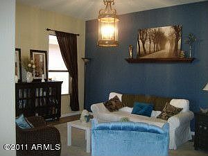 3rd image of 3212 E Oriole Way