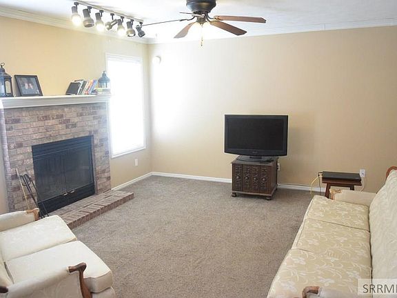 3rd image of 3035 Sandstone Dr