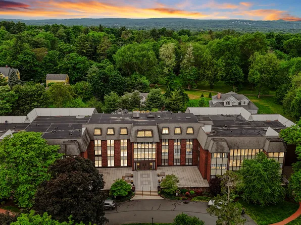 779 Prospect Avenue #11, West Hartford, CT 06105