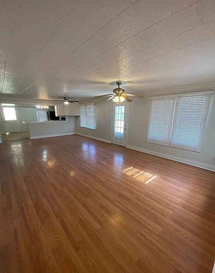 821 Cajundome Blvd — Photo 4