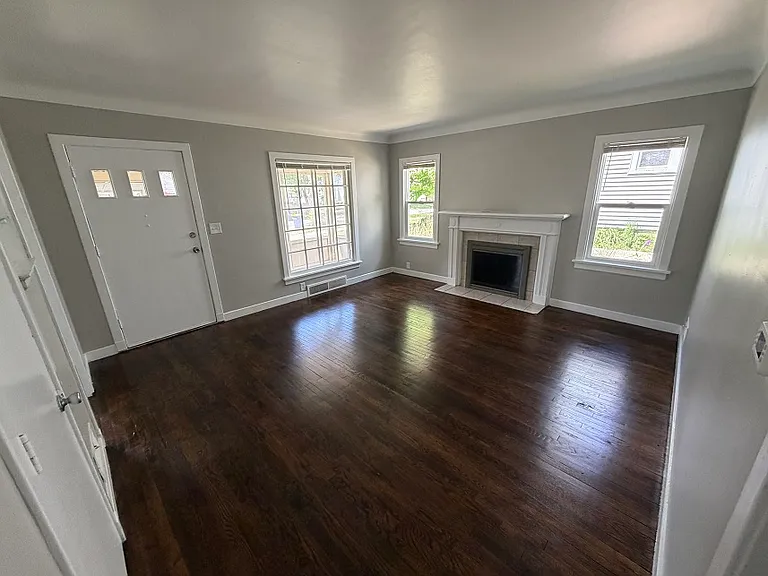 1936 Philadelphia Ave SE — Photo 5