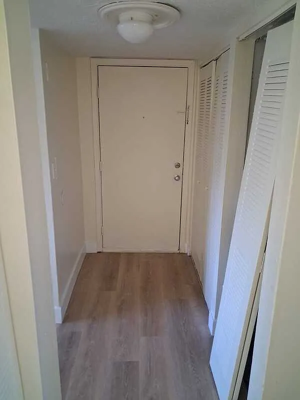3 bed, 2.0 bath, 1088 sqft, $1,400 — Photo 4