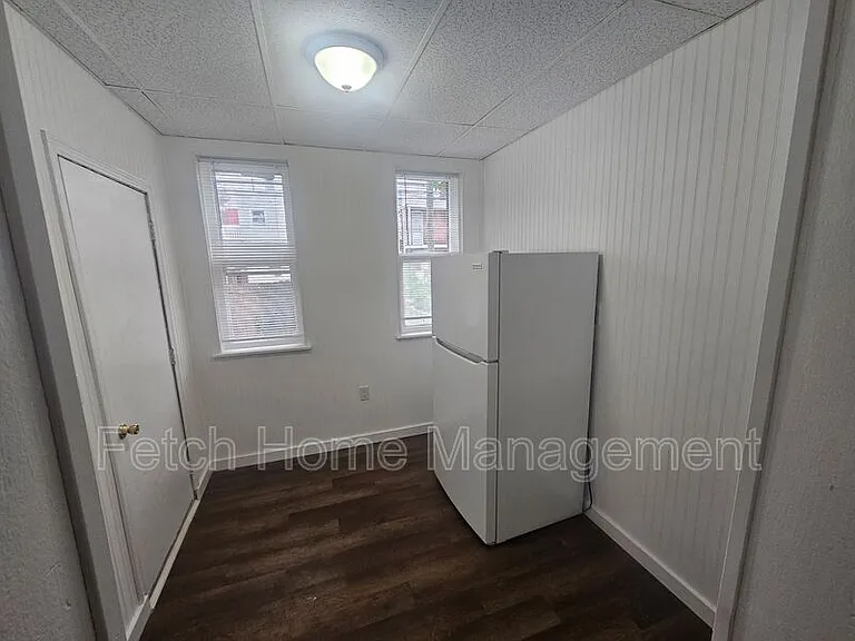 826 Wallace St — Photo 8