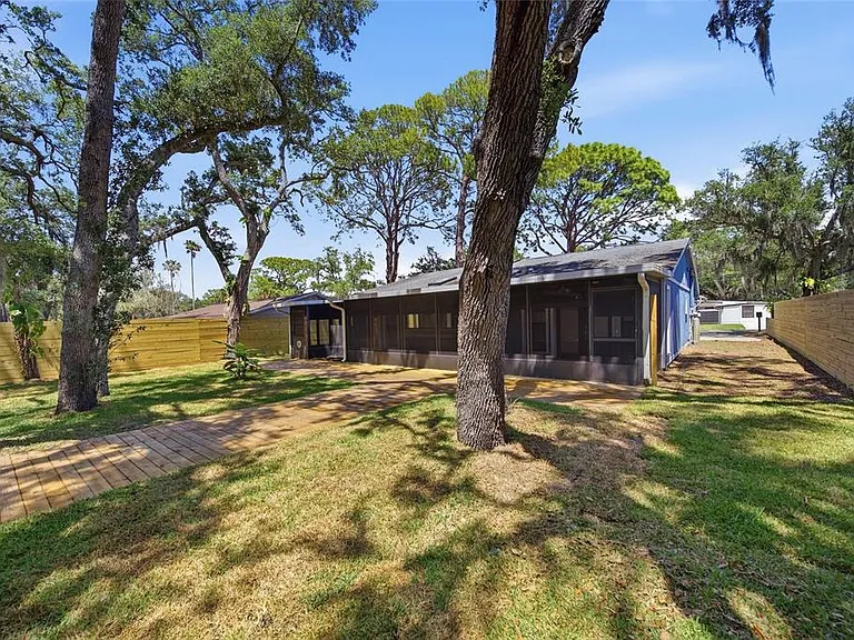 7247 Oelsner St — Photo 31