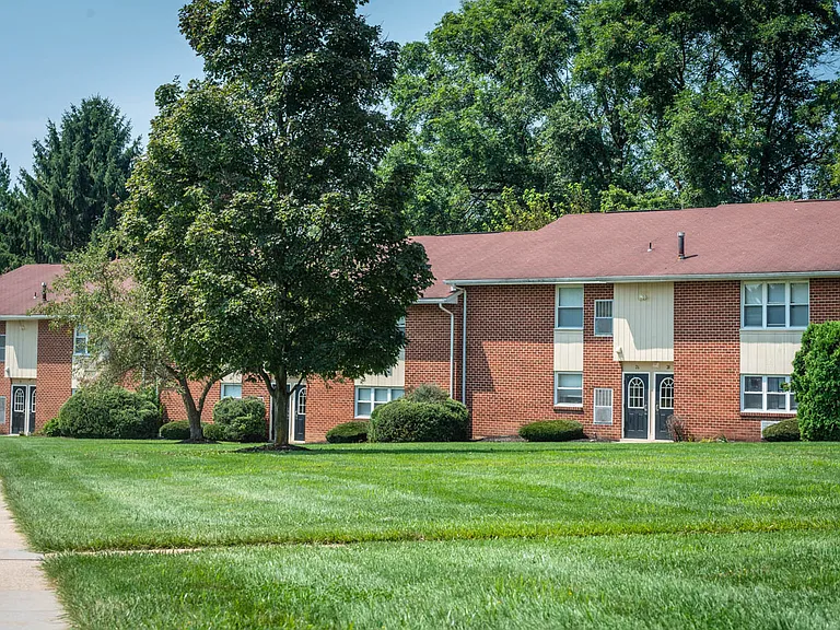 Colebrook Apartments — Photo 18