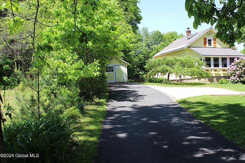 2nd image of 315 Vandenburgh Point Road