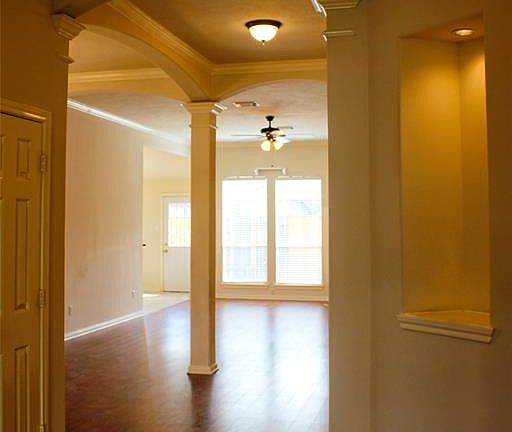 5th image of 8323 Wahl Manor Ct