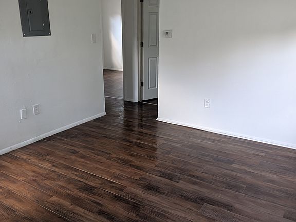2nd image of 1902 Park Manor Dr #1902