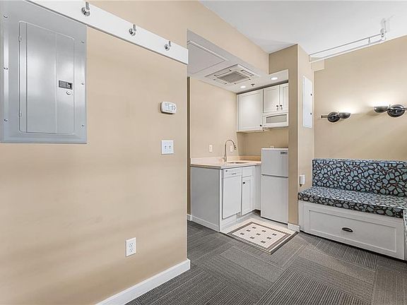 3rd image of 65 Weybosset St APT 311