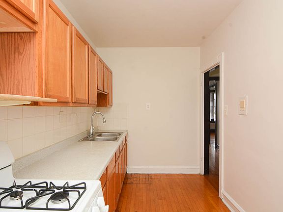 5th image of 4645 N Elston Ave #S3