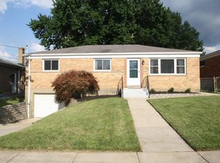 790 Woodyhill Dr, Cincinnati, OH 45238
