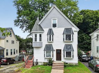 28-28 Crescent Ave #30, Melrose, MA 02176