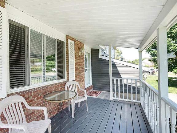 3rd image of 6646 Pin Oak Ct