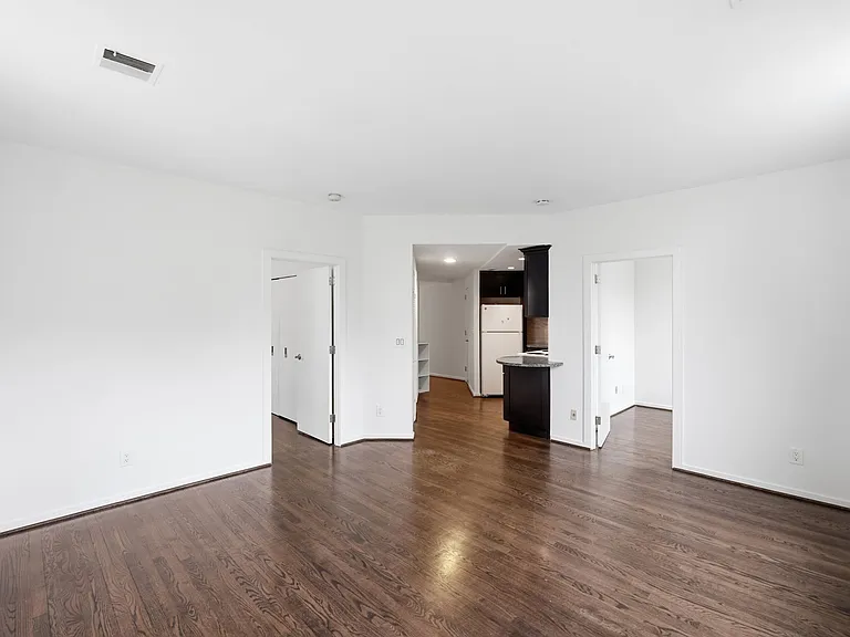 2611 Adams Mill Rd NW — Photo 9