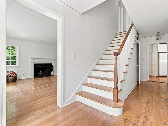 4th image of 1 Commodore Road
