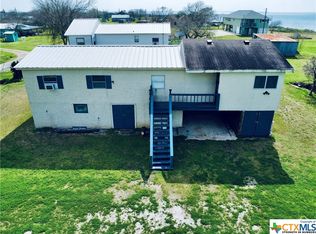 208 B St, Port Lavaca, TX 77979