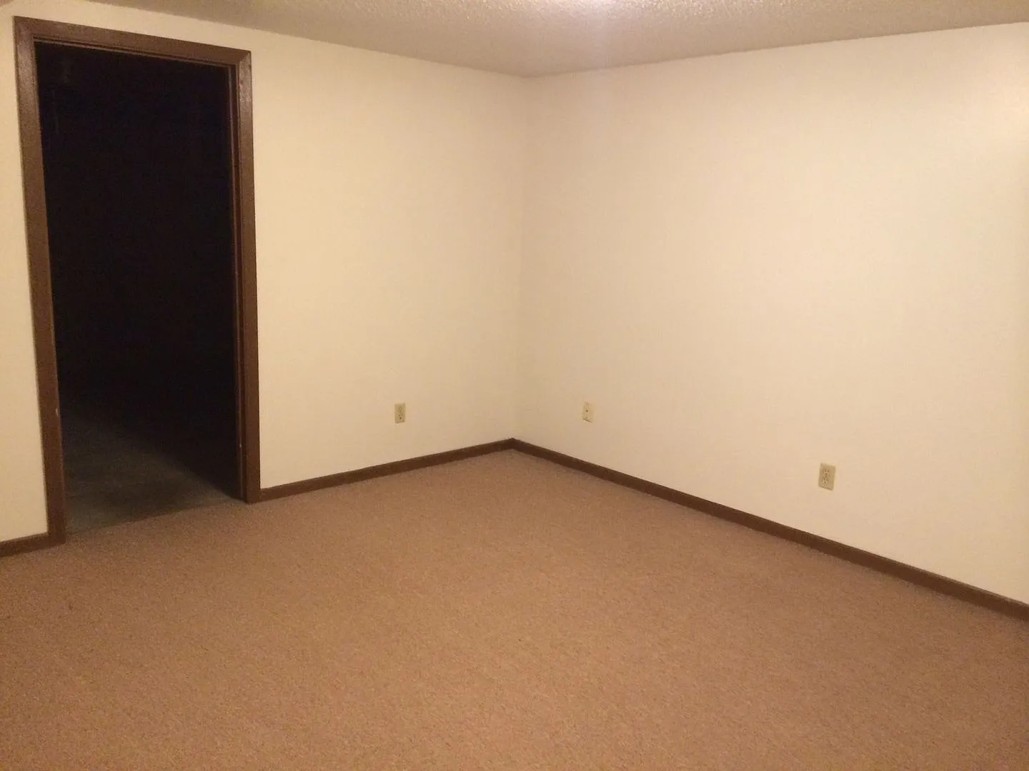 Newly updated!! 2 bedroom, 1 bath townhouse — Photo 4