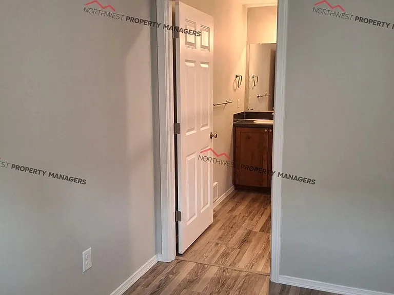 52-54 Godfrey Rd — Photo 20