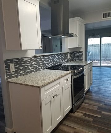 4th image of 6126 Thunder Dr