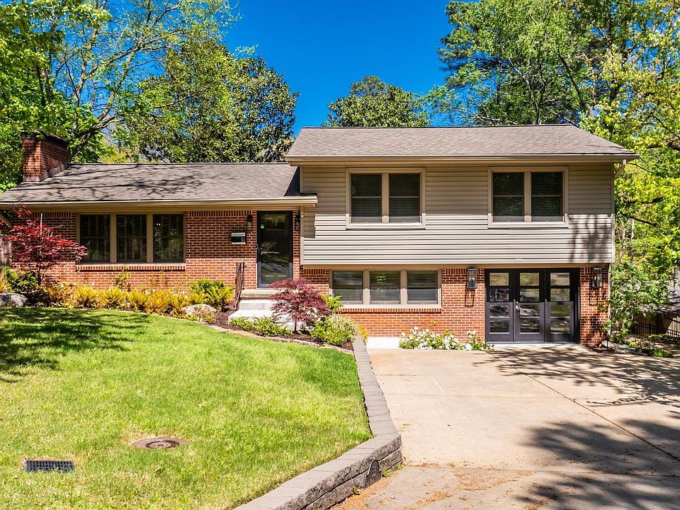 1st image of 53 Pine Manor Dr